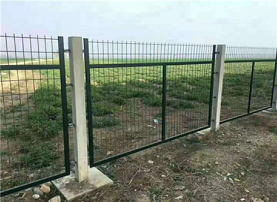 鐵路護(hù)欄網(wǎng)